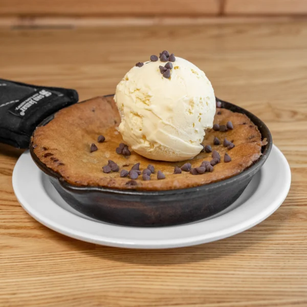Skillet Cookie Ala mode